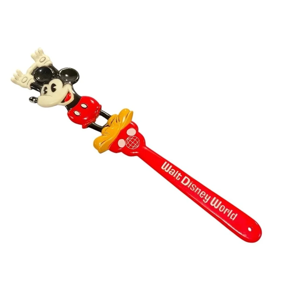 Vintage Walt Disney World Back Scratcher Mickey Mouse Arms Up Classic